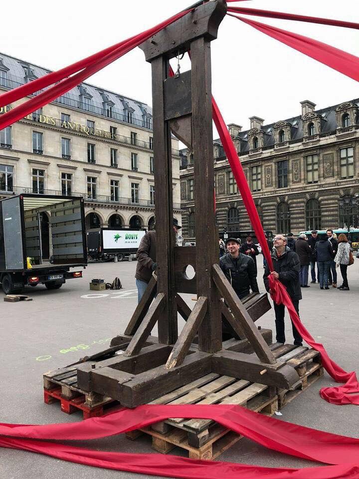 CArchiteut16965's tweet photo. @verity_france On va t'y aider en ce cas...
#gilets
#Gluglu
#trancher https://t.co/WOeH9wkoQP