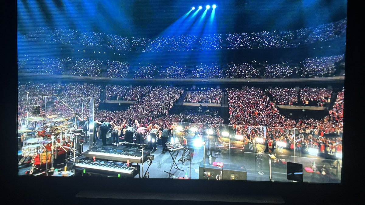 mga_hgdn_aosan's tweet photo. 最高の時間をありがとう
#Official髭男dism
#プライムビデオで髭男ライブ
#TimeToRejoice https://t.co/lPNmJjFsQG