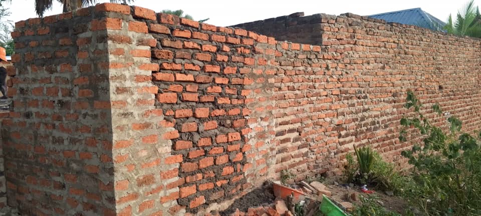 orphansofuganda's tweet photo. Step 4: Progress Update! We're almost 25% done building as the foundation level is done, and securing a toilet for our orphanage home. Every child deserves a healthy home with proper sanitation. Let’s keep pushing to make this a reality!
#BitcoinForOrphans #HealthForAl https://t.co/TSbxOqkDL4