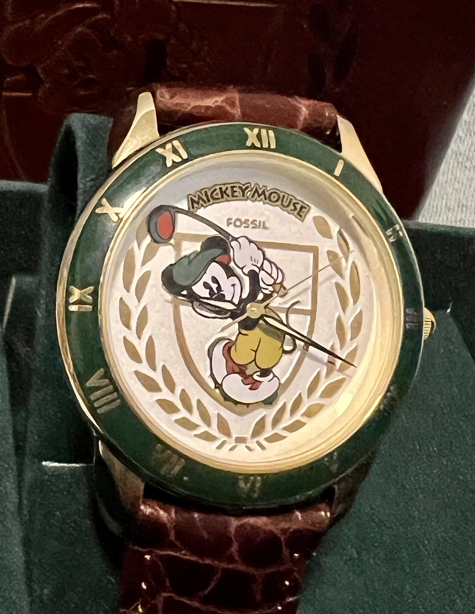 TeriE's tweet photo. RARE Vintage Disney Golfer #MickeyMouse Ltd Ed #FossilWatch Wood Box UNWORN
#collectiblewatch #collectibles #disneycollectibles #disneygolf #Mickeygolf #golfingmickey #golf #golfing #golfer #disneygolfvacation #disneyparks #disneyresorts #disneygifts
https://t.co/jtSjNZeArb https://t.co/arWMXAAWnJ