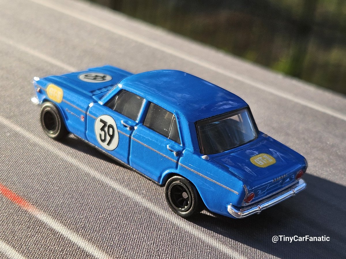 TinyCarFanatic's tweet photo. Skyline Sunday: Hot Wheels Premium 1964 Datsun Prince Skyline GT

#unboxing 
#crackshitopen 
#datsun
#nissan 
#skyline 
#jdm
#explore 
#letsgo 
#viral 
#follow 
#hotwheels
#hotwheelscollectors
#matchbox
#matchboxcollector
#tomica
#majorettediecast
#diecast
#diecastcars https://t.co/jhsfOHgkTa