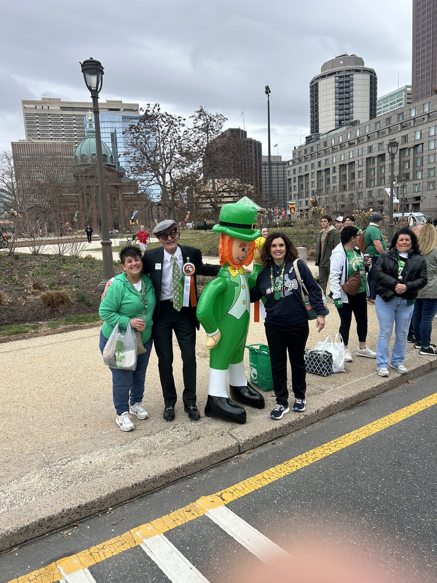 CM_JimHarrity's tweet photo. Had a fantastic time celebrating the St. Patrick’s Day Parade! Honoring Irish heritage and the incredible spirit of our city. ☘️ Thanks to everyone who came out to make it such a special day! #StPatricksDay #PhillyParade https://t.co/czrwvsdfSV