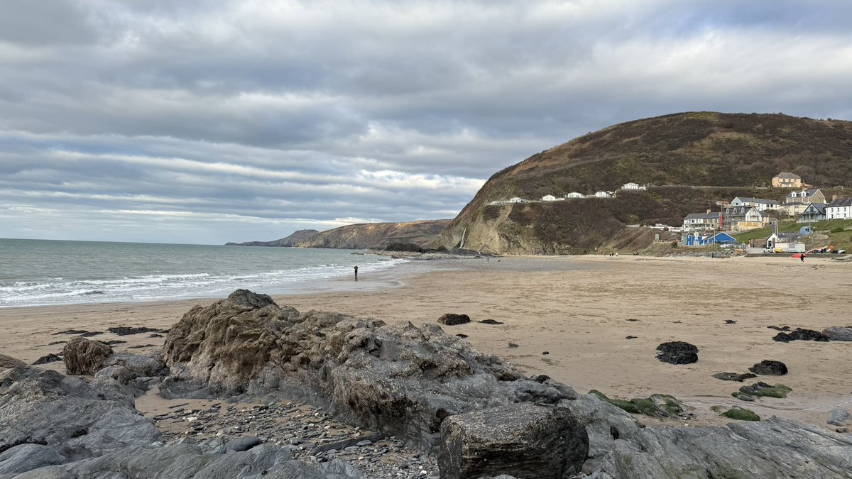 Dyl Davies (@dylandavies34) on Twitter photo Gwynt oer er gwaethaf yr haul. A cold wind despite the sun. <a href="/S4Ctywydd/">S4C Tywydd</a> <a href="/metofficeWales/">Met Office - Wales</a> <a href="/metoffice/">Met Office</a> <a href="/Llelo2801/">Llelo Gruffudd</a> <a href="/FfotoC/">FfotoCymru</a> <a href="/Rhiders/">Rhidian Evans</a> <a href="/AledHall/">Aled Hall 🏴</a> <a href="/ItsYourWales/">It's Your Wales</a> <a href="/ChrisPage90/">Chris Page - Weatherman</a> <a href="/BBCWthrWatchers/">BBC Weather Watchers</a> #Tresaith Gwynt oer er gwaethaf yr haul. A cold wind despite the sun. <a href="/S4Ctywydd/">S4C Tywydd</a> <a href="/metofficeWales/">Met Office - Wales</a> <a href="/metoffice/">Met Office</a> <a href="/Llelo2801/">Llelo Gruffudd</a> <a href="/FfotoC/">FfotoCymru</a> <a href="/Rhiders/">Rhidian Evans</a> <a href="/AledHall/">Aled Hall 🏴</a> <a href="/ItsYourWales/">It's Your Wales</a> <a href="/ChrisPage90/">Chris Page - Weatherman</a> <a href="/BBCWthrWatchers/">BBC Weather Watchers</a> #Tresaith