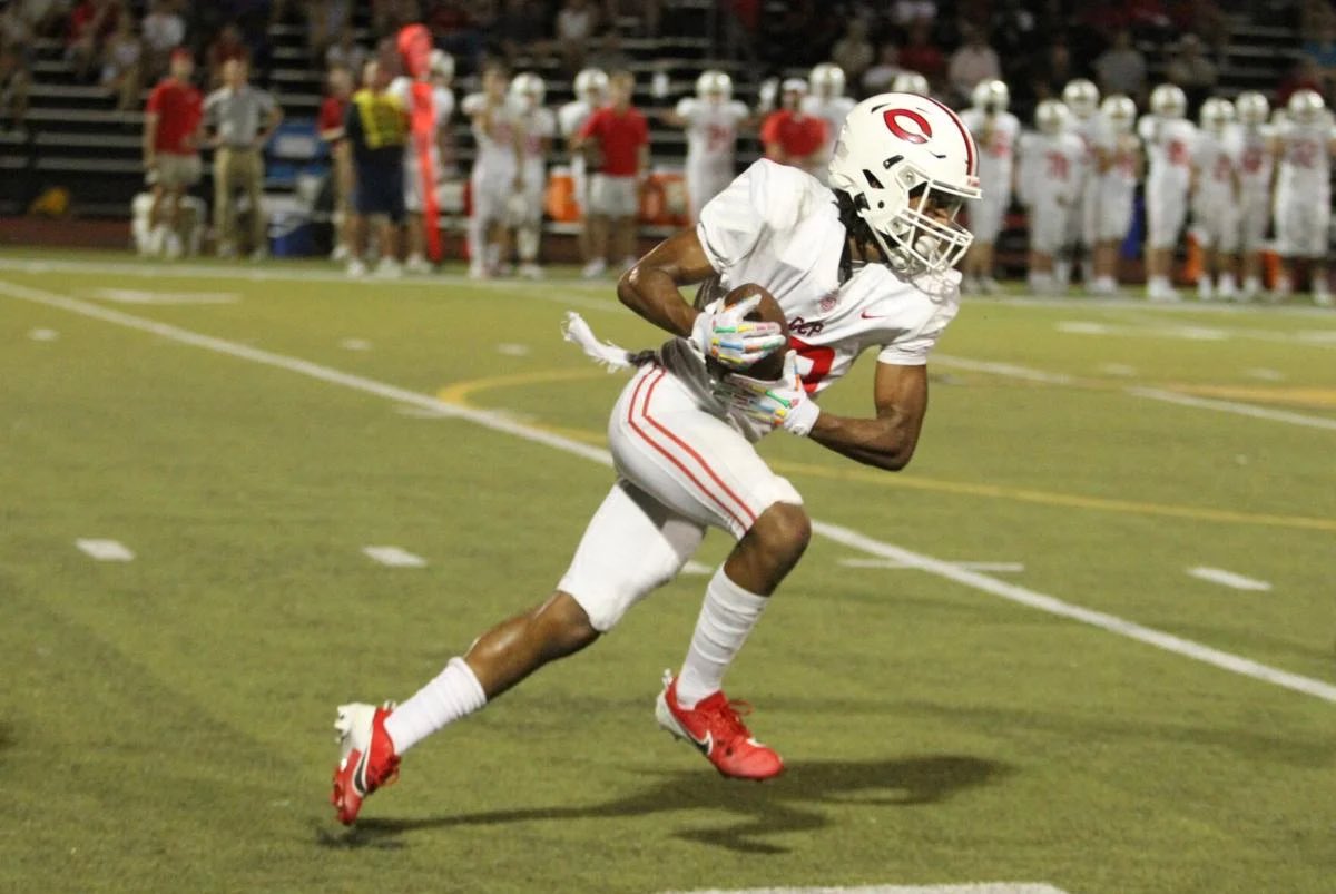 Chaminade Football (@ccpfootballteam) on Twitter photo Excited to have 5’11 170 lb <a href="/stevoo5k/">Steven Dyson II</a> lead a senior heavy <a href="/ccpfootballteam/">Chaminade Football</a> in ‘25. Steven Dyson II, a 3.8 student in our rigorous academic program is 2-time Academic All-State, led the team in int’s with 4 & racked up 50 tackles. Voted 2nd team all MCC/all District DB.
#EstoVir Excited to have 5’11 170 lb <a href="/stevoo5k/">Steven Dyson II</a> lead a senior heavy <a href="/ccpfootballteam/">Chaminade Football</a> in ‘25. Steven Dyson II, a 3.8 student in our rigorous academic program is 2-time Academic All-State, led the team in int’s with 4 & racked up 50 tackles. Voted 2nd team all MCC/all District DB.
#EstoVir
