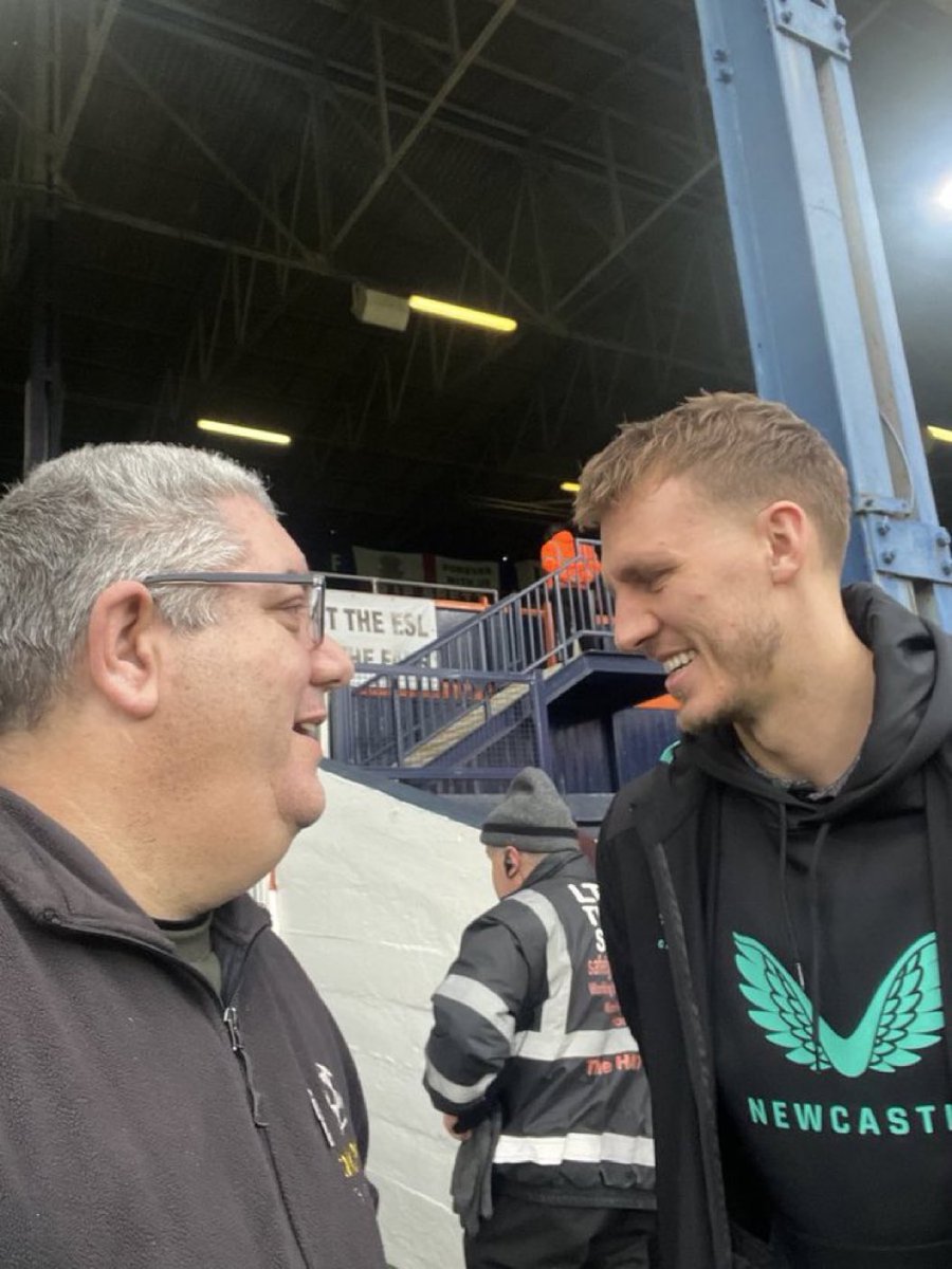 BroadcastMoose's tweet photo. What a few days for Dan Burn - @NUFC lead at Wembley https://t.co/wk0uVEUIYs