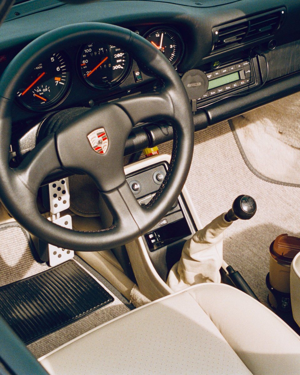 FratelliPietri's tweet photo. Porsche + Leica M6 + Portra 400 https://t.co/JwXrtSDOSo