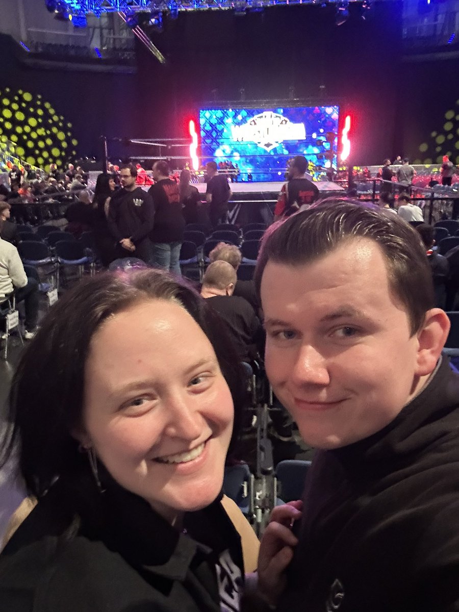In2youL's tweet photo. Can‘t wait to see @RheaRipley_WWE live for the first time 😍😈
#WWEHannover https://t.co/7f9VaKSD0y