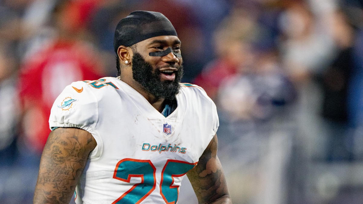 Former #Dolphins All-Pro CB Xavien Howard has announced his retirement.

Congratulations on an amazing career <a href="/Iamxavienhoward/">Xavien Howard</a> 🥳🥳