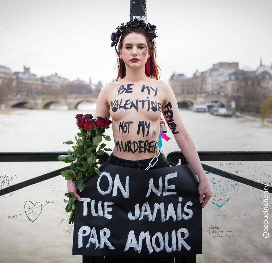femenscom's tweet photo. Say stop to domestic violence and femicide!

 #FEMEN 💐 https://t.co/86dWRWsWUM
