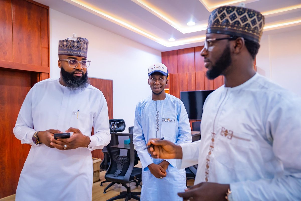 shuaibu75's tweet photo. Feeling grateful and inspired! I recently had the privilege of meeting my role model,@KSHalilu alongside @Abdallahmisilli his exceptional Technical Advisor on Media @NASENIHQ. What a wonderful and enlightening encounter. https://t.co/FUlCX1NiRc