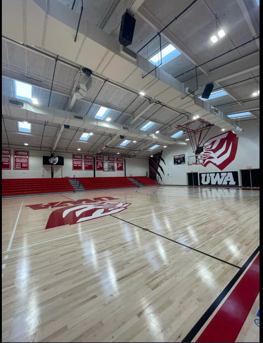 HayslettZach's tweet photo. after a great conversation with @justinallison81 i am blessed to receive my first division 2 offer from west alabama! https://t.co/JO3RCGxD2F