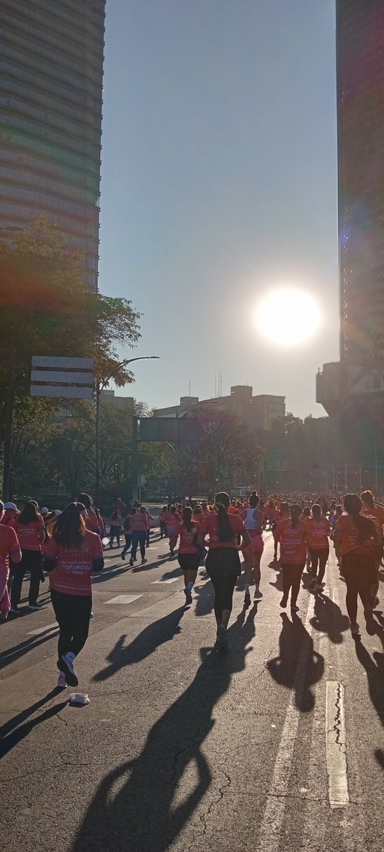 fanny985290's tweet image. Que increíble energía en la carrera de este año 🤩🏃🏻‍♀️@BonafontMexico 
#naturalmentepoderosa
