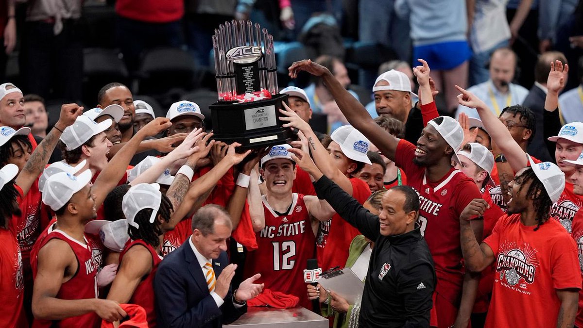 BarstoolPack's tweet photo. One year ago, today… https://t.co/M57Z6ReDt2