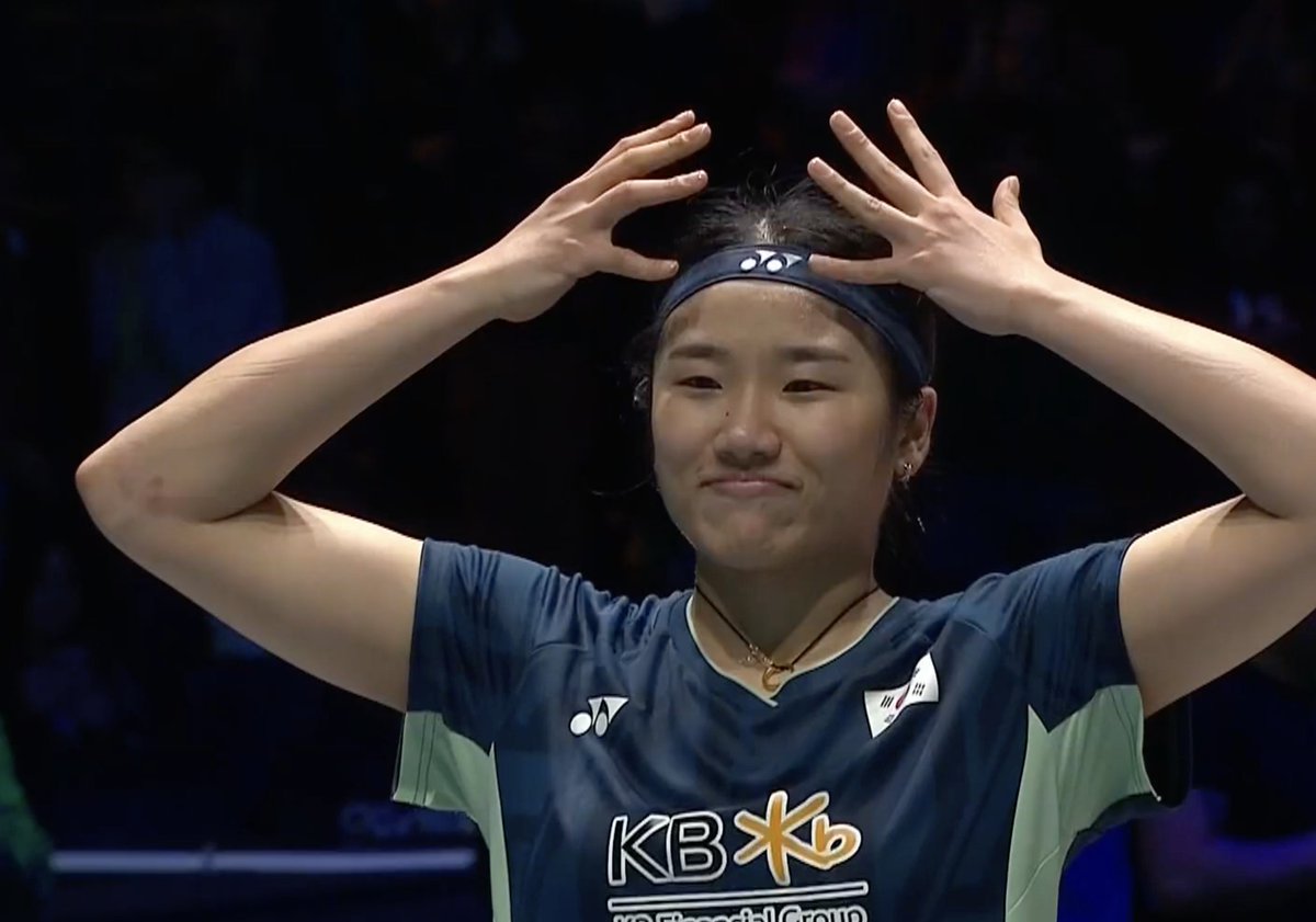 BadmintonR45199's tweet photo. Ladies and Gentlemen, this is the strength of Olympic Champion: 🇰🇷An Se Young.🙏
95 minutes matches, what a performance, a test of pure willpower,  by 2 great player: they never give up.✊
One of the greatest WS matches in All England Open history, will be remembered for years.❣️ https://t.co/SPZOCngw7t