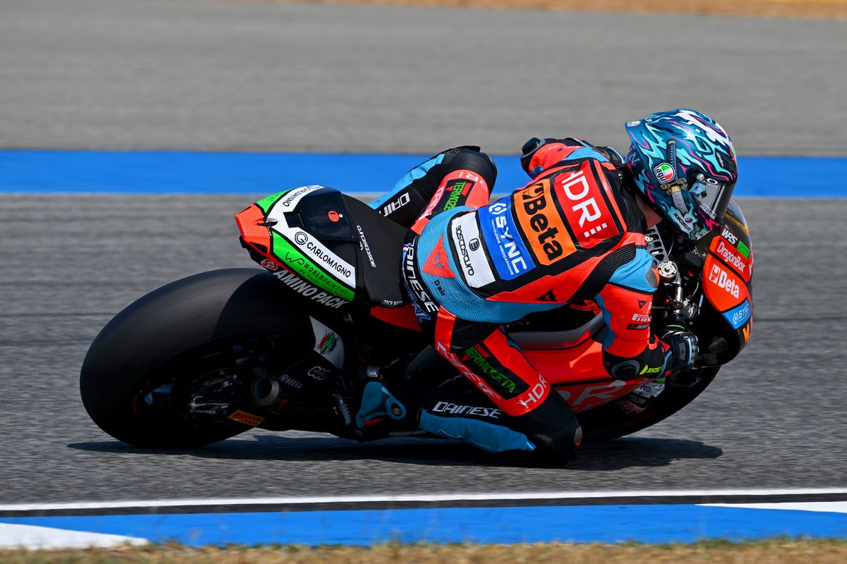 Podium finish for Celestino Vietti in the #ArgentinaGP of the #Moto2 class! A strong ride to P3 from the Italian ace proved that determination does pay off! Well done!
#dainese