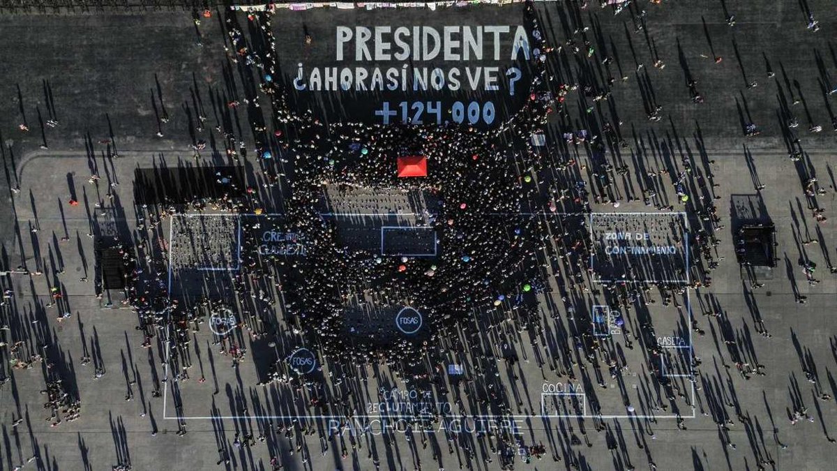 GlorietaMx's tweet photo. Presidenta:
¿Ahora sí nos ve?
+124 000 https://t.co/eCOuILde3N