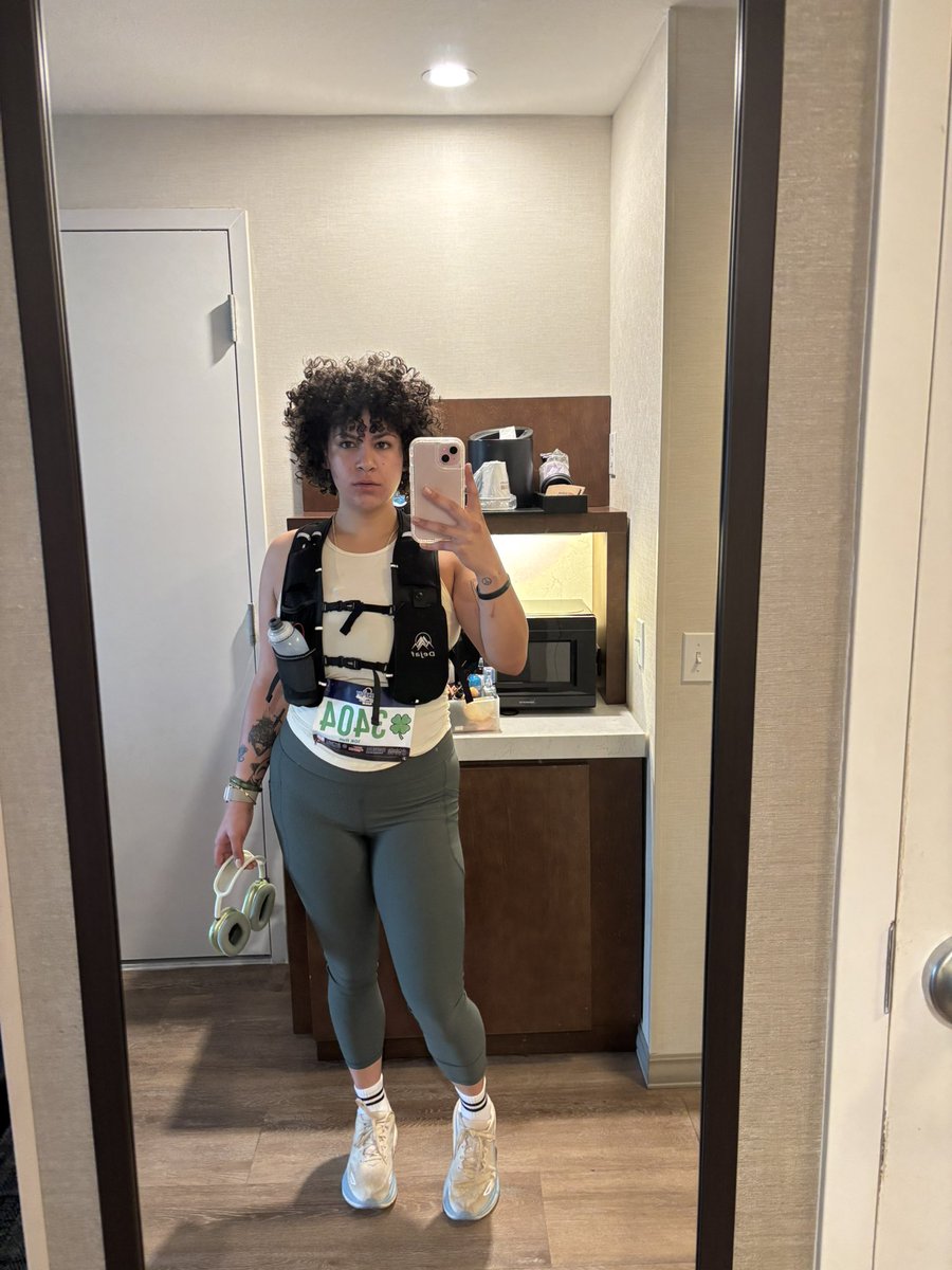 STAYSUCKAAFREE_'s tweet photo. Who needs to think when your feet just GO? 🏃🏽‍♀️💨🏆 https://t.co/5oFd9xvpNy