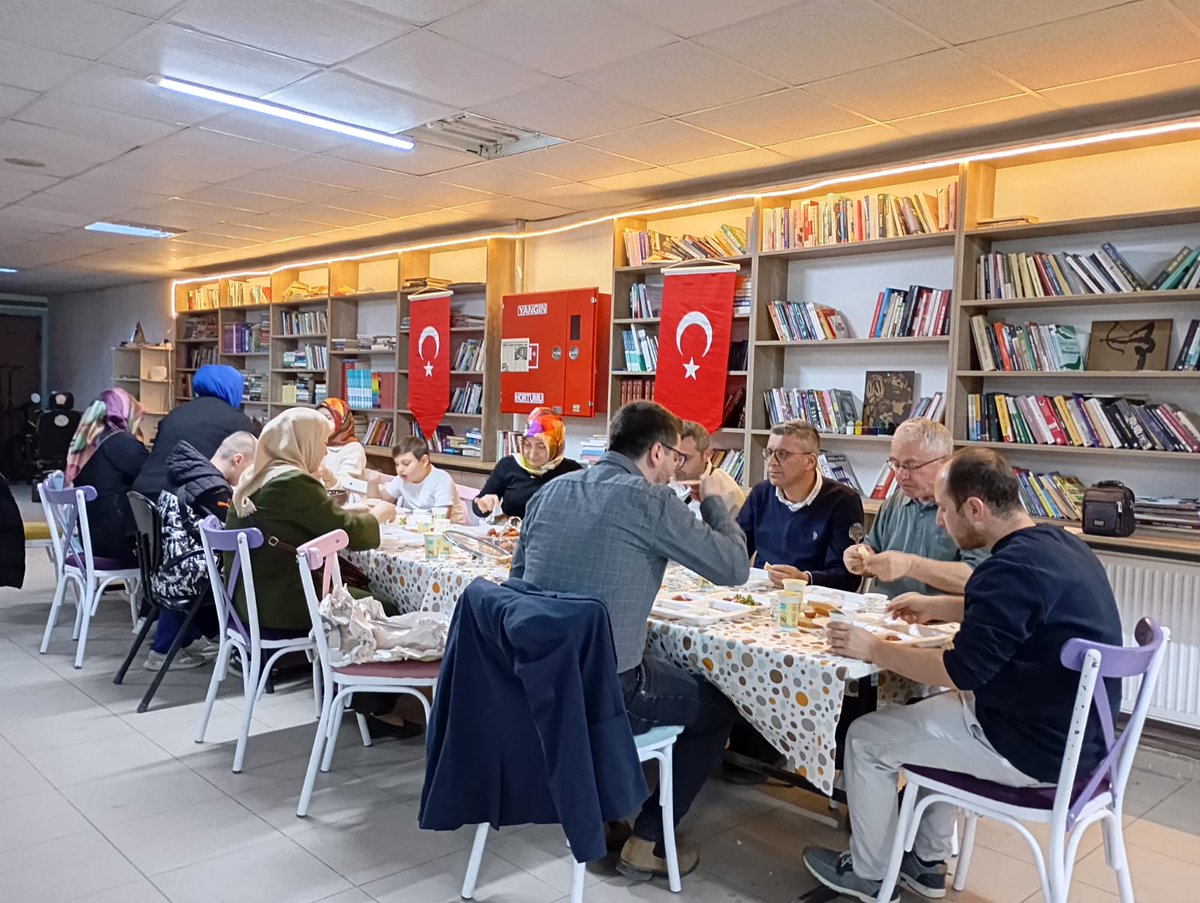 Tügva Ünye Kadın Aile Koordinatörlüğümüzce Hazırlanan İftar Programımızı Gerçekleştirdik. Gönüllü Hanım Üyelerimiz Tarafından Hazırlanan Program İçin Tüm Emeği Geçenlerden Rabbim Razı Olsun. 😊
Tügva Dokunduğu Her Yerde Aidiyeti Hissettirir.  💯