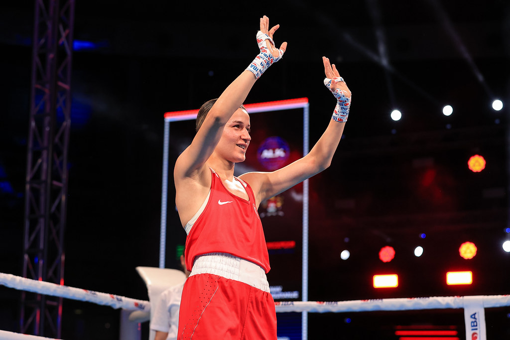 Fenerbahce's tweet photo. 🇹🇷 Hatice Akbaş dünya ikincisi! 

🥊 Kadınlar Dünya Boks Şampiyonası 54 kiloda mücadele eden milli sporcumuz Hatice Akbaş gümüş madalya kazandı. 🥈

Teşekkürler Hatice, seninle gurur duyuyoruz! 👏 https://t.co/2483kquVzb