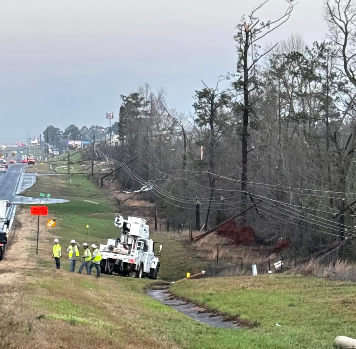Alabama Rural Electric Association (@alruralelectric) on Twitter photo Alabama’s electric cooperatives are working hard to restore power to our members after severe storms blew through Alabama Saturday night. <a href="/SouthAlaCoop/">South Alabama Co-op</a> is getting help from Pea River EC, and <a href="/CAEC_COOP/">CAEC</a> is also getting aid from Pea River, <a href="/WEC2/">Wiregrass Electric</a> and <a href="/covington_ec/">Covington EC</a> #MutualAid Alabama’s electric cooperatives are working hard to restore power to our members after severe storms blew through Alabama Saturday night. <a href="/SouthAlaCoop/">South Alabama Co-op</a> is getting help from Pea River EC, and <a href="/CAEC_COOP/">CAEC</a> is also getting aid from Pea River, <a href="/WEC2/">Wiregrass Electric</a> and <a href="/covington_ec/">Covington EC</a> #MutualAid