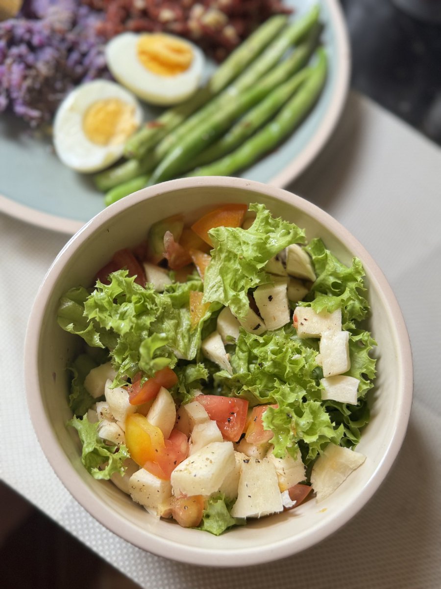 jayselove's tweet photo. Eating clean. So we wont look like our age.😆 https://t.co/tOoFGGC7ma