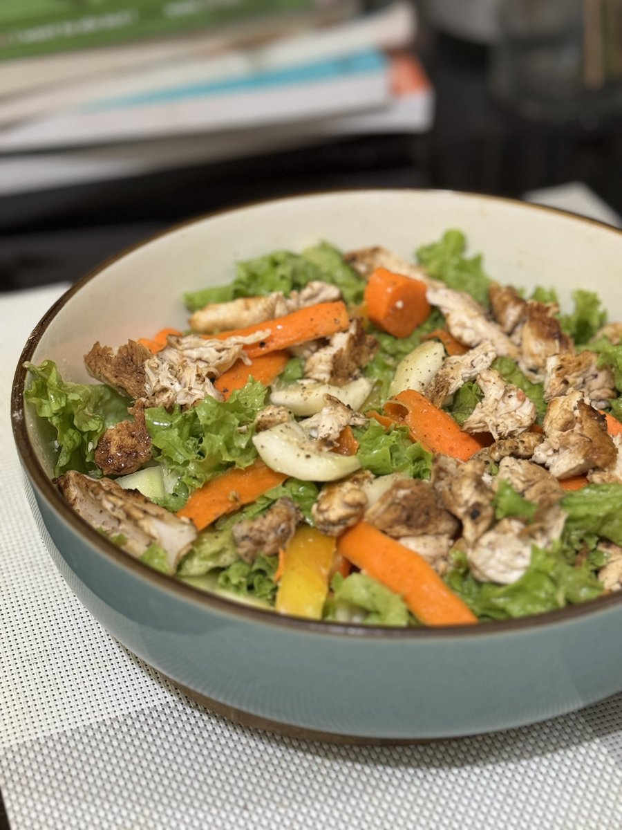 jayselove's tweet photo. Eating clean. So we wont look like our age.😆 https://t.co/tOoFGGC7ma
