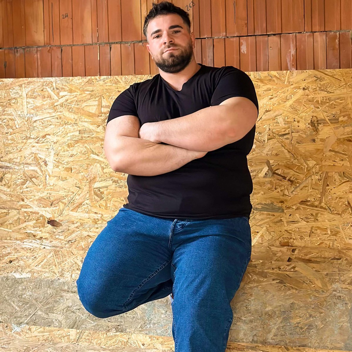 iseegains's tweet photo. Why live by someone else's expectations when you can build the life YOU want? Flex your confidence, embrace your power, and own every moment. The best life is the one you create for yourself! #BigBoyFlex #LiveYourWay #Unapologetic https://t.co/LsBZBGxoXF