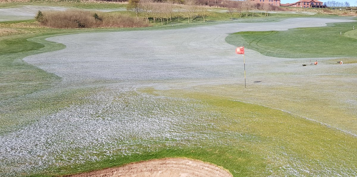 Looking like being a pretty typical start to a golf season!
Winter continues 🥶