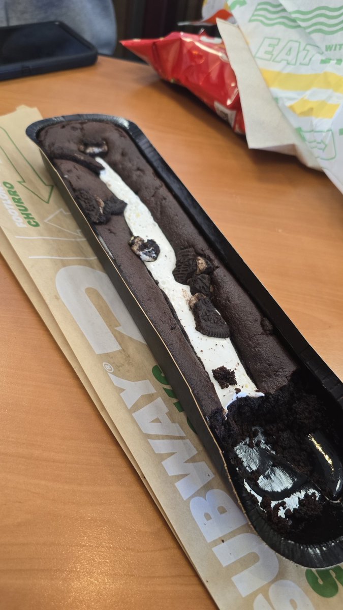 eaterofpork's tweet photo. False advertising @SUBWAY https://t.co/bbgd4vDQKI