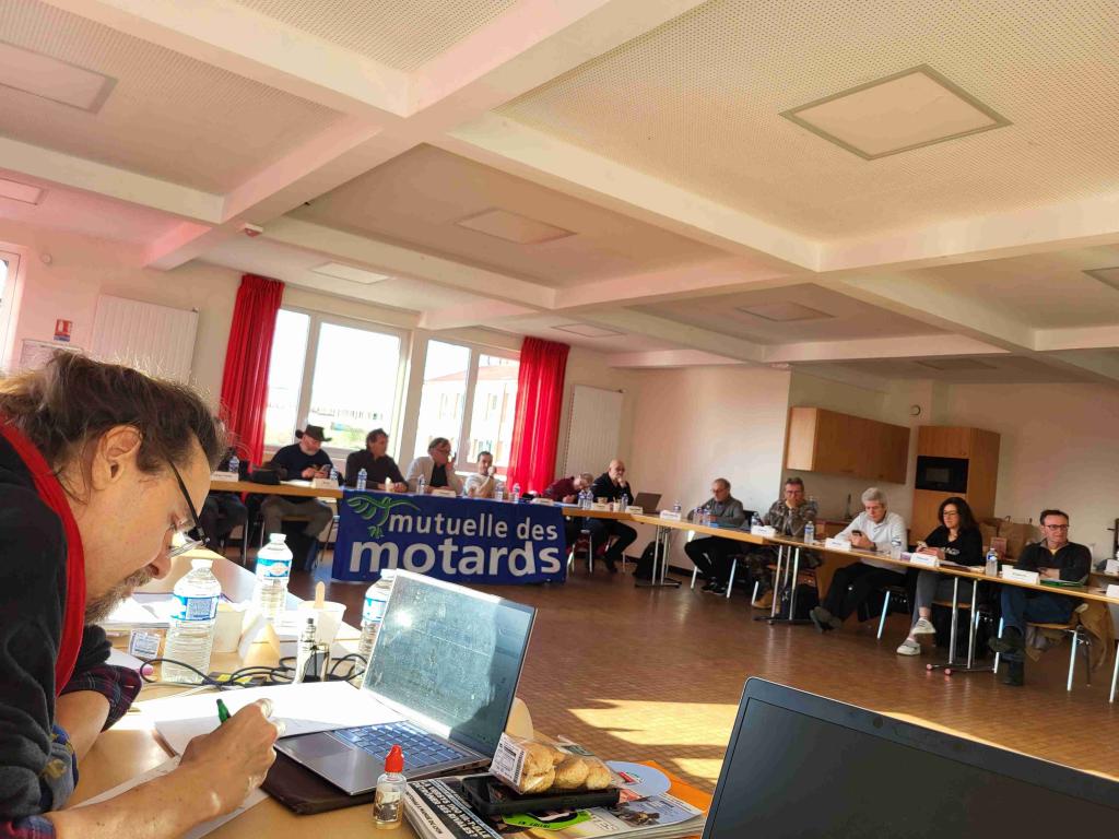 FFMC_57's tweet photo. Fin de notre Conseil de Région pour le Grand Est.
Merci à tous pour votre participation et pour ces échanges fructueux.
#FFMC #ffmc57 #balancetoncentre #boycottct2rm #ctmoto @awacsffmc #boycottctmoto #nonauctmoto #moto #motos #motards #2rm https://t.co/QuQhShDDkp
