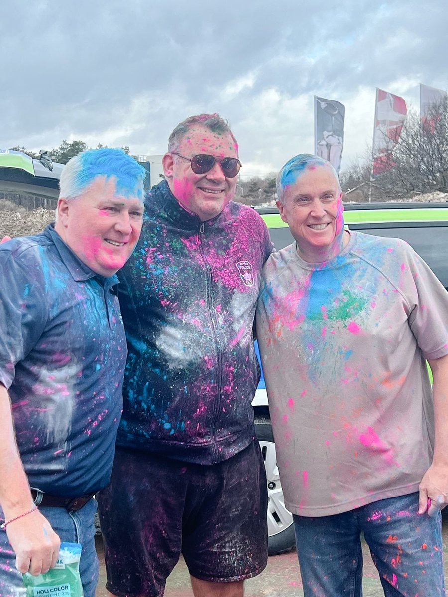 AlexFromBarrie's tweet photo. Holi is a beautiful reminder of unity, joy, and new beginnings, and it was amazing to see so many people come together to share in the festivities. TY to the Barrie Indian Association for hosting such a wonderful event in Barrie today.
#Barrie #BarrieMayor #Holi #HoliFest https://t.co/yOiPumWeNX