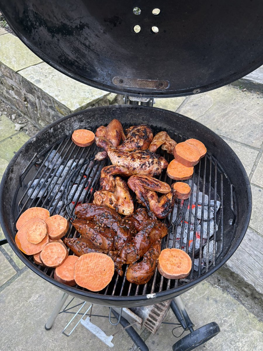 _stevenstewart's tweet image. Chicken feast tonight!