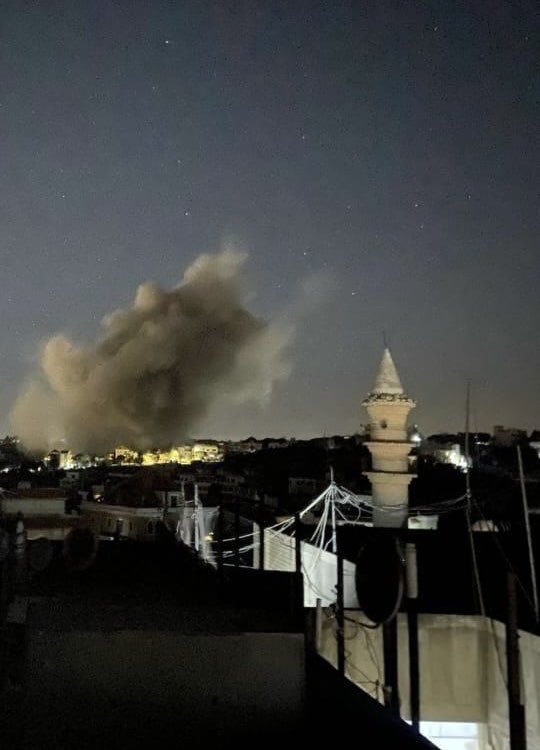 السيادة تعتذر من اصحاب المنازل على إزعاجهم في الغارة منذ قليل على اطراف عيناثا- جنوب لبنان
وهناك إصابات