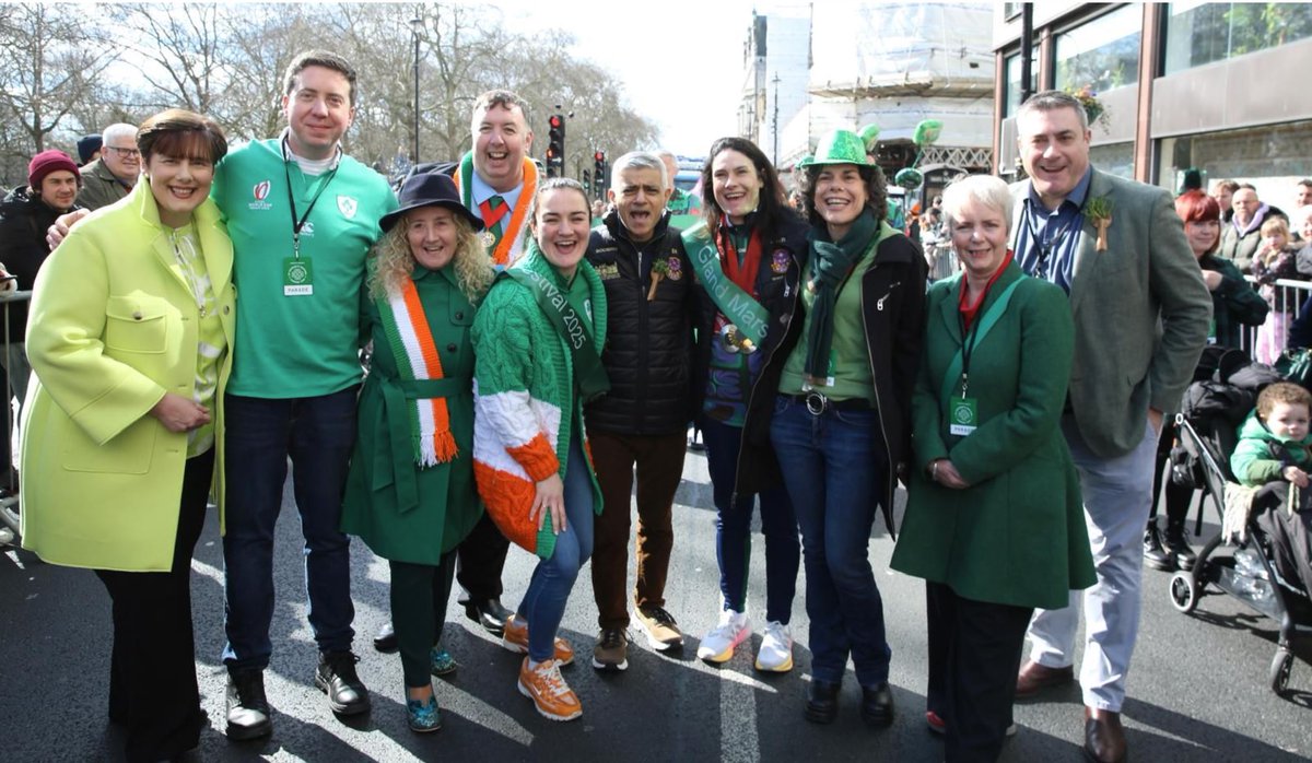 LDN_pressoffice's tweet photo. From marching bands to dance troupes &amp; pageantry, @MayorofLondon's famous St Patrick’s Day Festival &amp; parade saw thousands in the capital today to celebrate Irish culture &amp; community 🇮🇪☘️ https://t.co/63Nakp6I5O