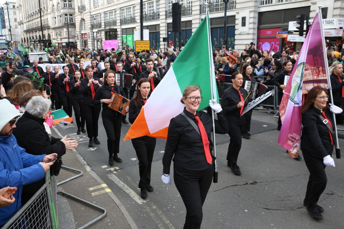 LDN_pressoffice's tweet photo. From marching bands to dance troupes &amp; pageantry, @MayorofLondon's famous St Patrick’s Day Festival &amp; parade saw thousands in the capital today to celebrate Irish culture &amp; community 🇮🇪☘️ https://t.co/63Nakp6I5O
