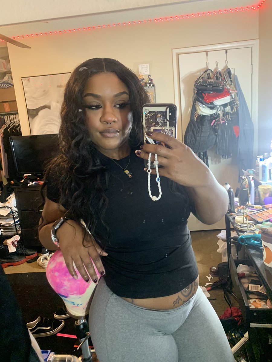 2Chaez's tweet image. 