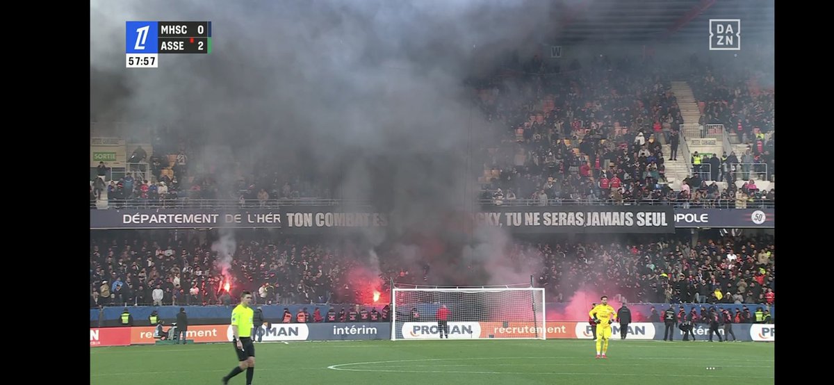 RonanS_33's tweet photo. Même si c'est une image terrible à voir... Laurent Nicollin est le principal fautif de la descente en Ligue 2 de ce club.

Vous me dégoutez. https://t.co/KJ1ATjDVhb