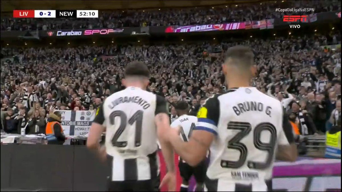 DoentesPFutebol's tweet photo. GOOOOOOOOOOOOOOOOOL!
DO NEEEEEEEEEEEEEEWWWWWCASTLE!

É história sendo escrita.

Newcastle abrindo 2x0 contra o Liverpool na final da Copa da Liga Inglesa https://t.co/jBy2LEHzbO