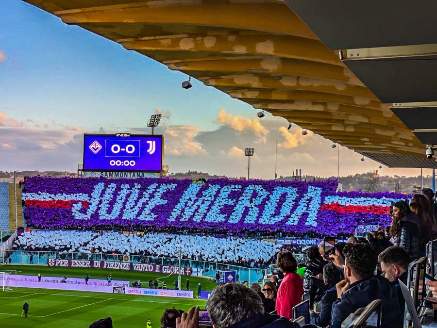 😳🇮🇹 Fiorentina's tifo for the match vs Juventus... "Juve Merda"