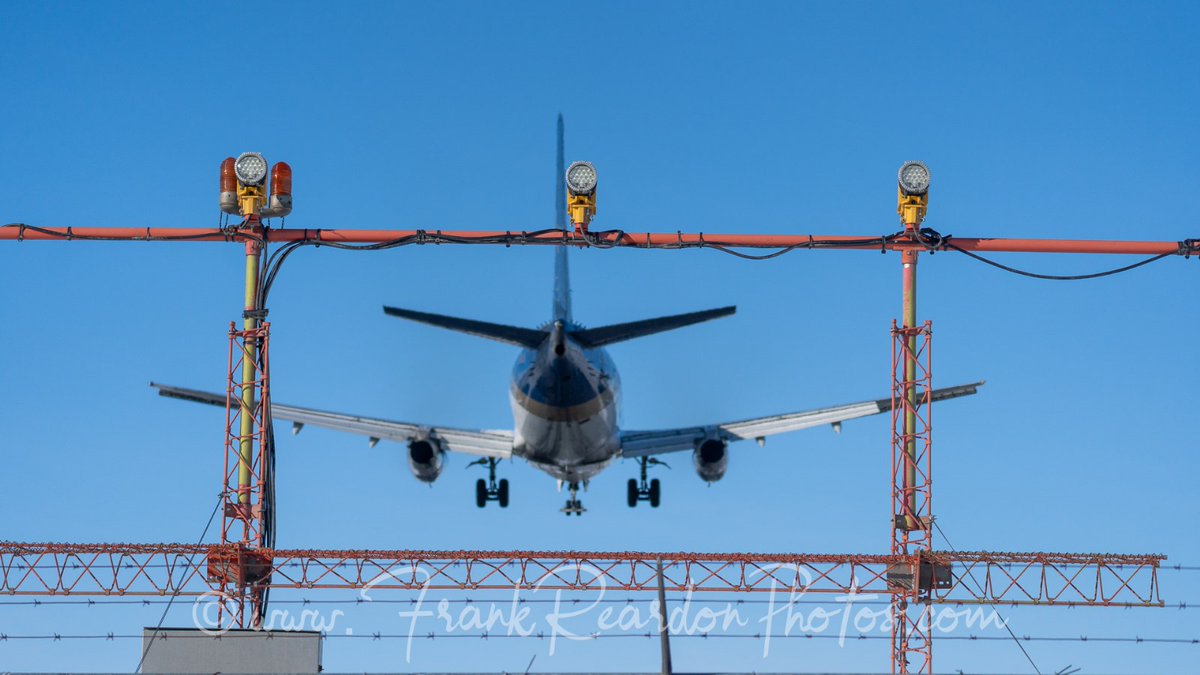 FrankReardon1's tweet photo. Good day @nolinoraviation with your classic #B732 landing on runway 34 here in #Iqaluit #Nunavut MAR.16.2025 #YFBSpotters #CGNLK #Nolinor https://t.co/EGPldCy1G8