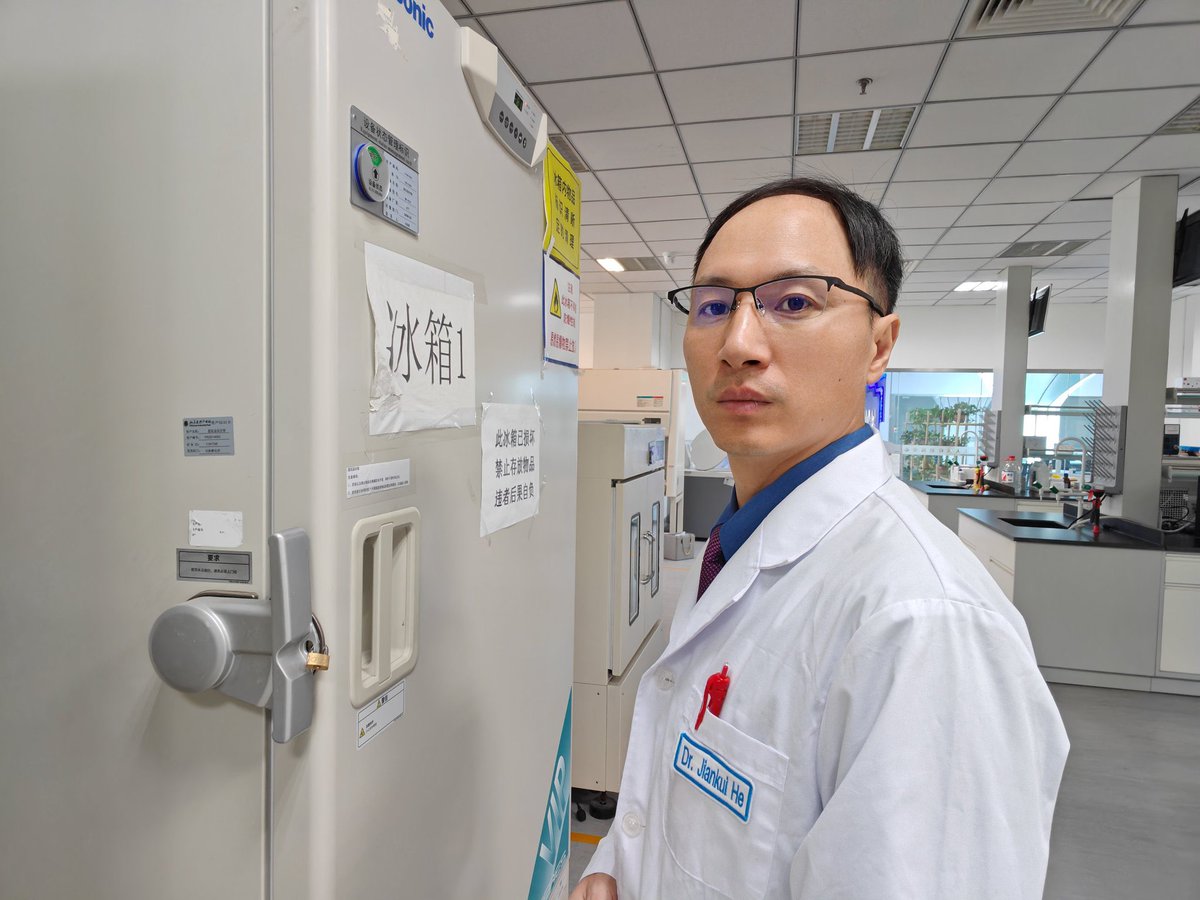 squillybums tweet media