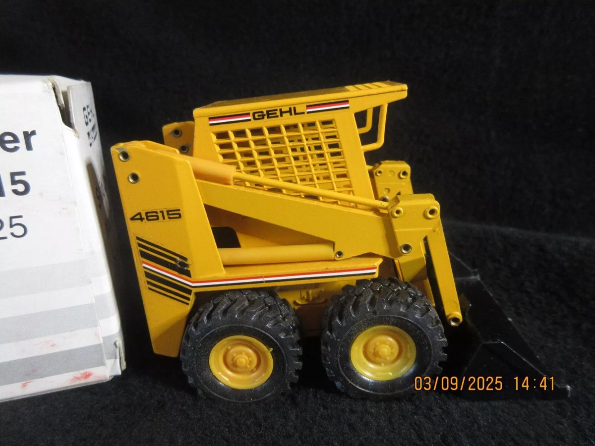 rusticrelics04's tweet image. NEW in box GEHL SKID LOADER MODEL 4615 1:25 SCALE DIECAST  toy  Made in W GERMANY NIB ebay.com/itm/2359969565…… #eBay via
@eBay #skidloader #Business #Industrial #machinery #HeavyEquipment #building #construction #toys #toycollector #Gehl #skidsteer #demolition #earthmoving