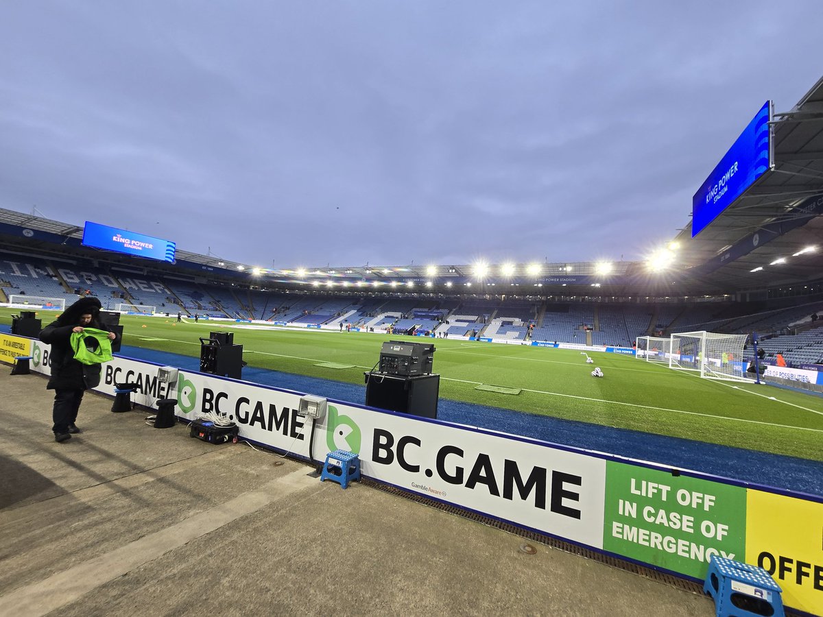 bennymufc's tweet photo. Come on United #MUFC #LEIMUN #PremierLeague #KingPowerStadium #ManchesterUnited #ManUtd #Zayden #MatchDay #Football #LeicesterVsUnited #AmorimsRedAndWhiteArmy #ManUnited #United #PL ๐พ๐ช๐พ๐ช๐พ๐ช https://t.co/4hKSmLlsot
