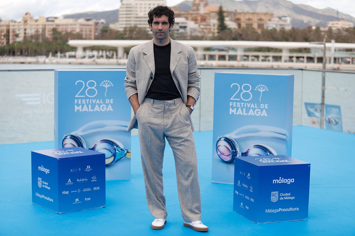 morenafilms's tweet photo. Felices de estar en #Málaga para presentar el regreso de @JulioMedem al #cine con una película osada que cuenta una historia de amor... Y la historia de los últimos 90 años de nuestro país.

La película, incluida en la Sección Oficial (fuera de concurso) del @festivalmalaga, llegará a los cines el próximo viernes, 21 de marzo 👏

📷 Festival de Málaga

#MorenaFilms #cineespañol #festivalmálaga #estrenos