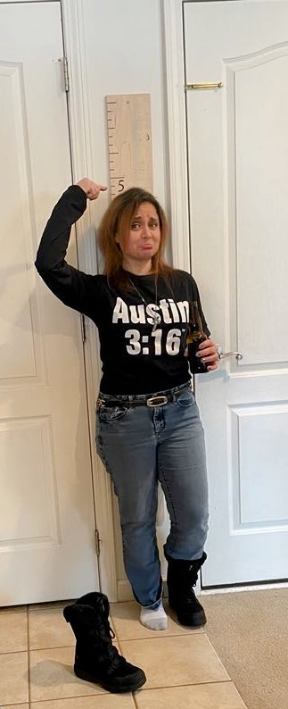 "Stone Cold Steve Austin made his WWF debut on the January 8, 1996" which just so happens to be when I stopped growing, apparently. 

I went to a kids' party, accidentally cosplaying as <a href="/steveaustinBSR/">Steve Austin</a>, boots, shirt, denim, gold belt, beer &amp; all 🤣🤣🤣

#Happy316Day