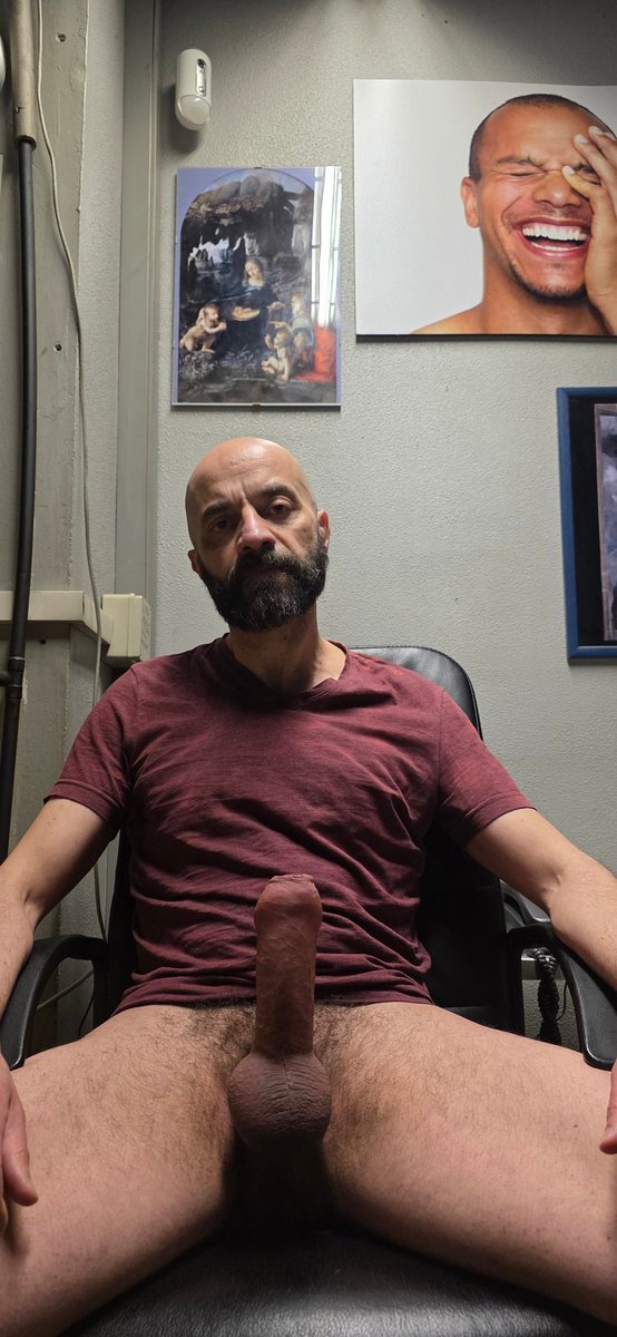 ioleomonte's tweet photo. Il cazzone di paparino #leomonte #bigcock  #cazzogrosso #cazzoduro #hardcock #belcazzone #uncutcock #foreskin #daddygay #cazzoperfetto @realScottXXX @ThkNheavy
@fuckartberlin @GFKiss2 @LukasssXL
@TheBlowersIT @BlueEyesXL @top4fans 
@ItalianSexyDad1 https://t.co/CEjXqJQr5N