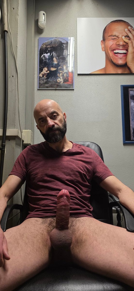 ioleomonte's tweet photo. Il cazzone di paparino #leomonte #bigcock  #cazzogrosso #cazzoduro #hardcock #belcazzone #uncutcock #foreskin #daddygay #cazzoperfetto @realScottXXX @ThkNheavy
@fuckartberlin @GFKiss2 @LukasssXL
@TheBlowersIT @BlueEyesXL @top4fans 
@ItalianSexyDad1 https://t.co/CEjXqJQr5N