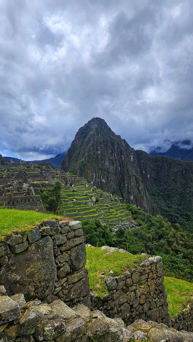 vanecarcamoa's tweet photo. Machu Picchu 
Estuviste Increíble https://t.co/W7WlI0E86E