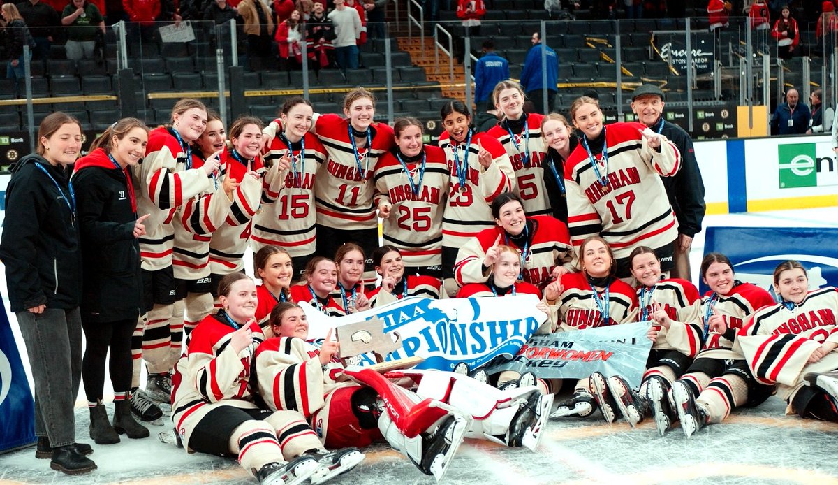 HNIBonline's tweet image. The Hingham Harborwomen are the MIAA Girls Division 1 state champs
Congratulations to Hingham!
24-1-1 overall
@MassHSHockey @harborwomen