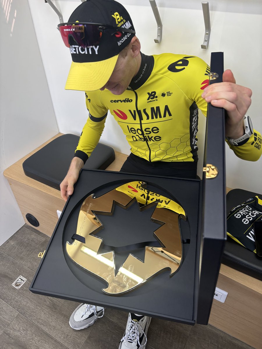 🙌🙌🙌

<a href="/MatteoJorg/">Matteo Jorgenson</a> puts his greasy fingers on this trophy for the second year in a row!